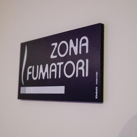 Luxe & Central Haven - Jacuzzi, Sauna, Steam, Private Parking コモ エクステリア 写真