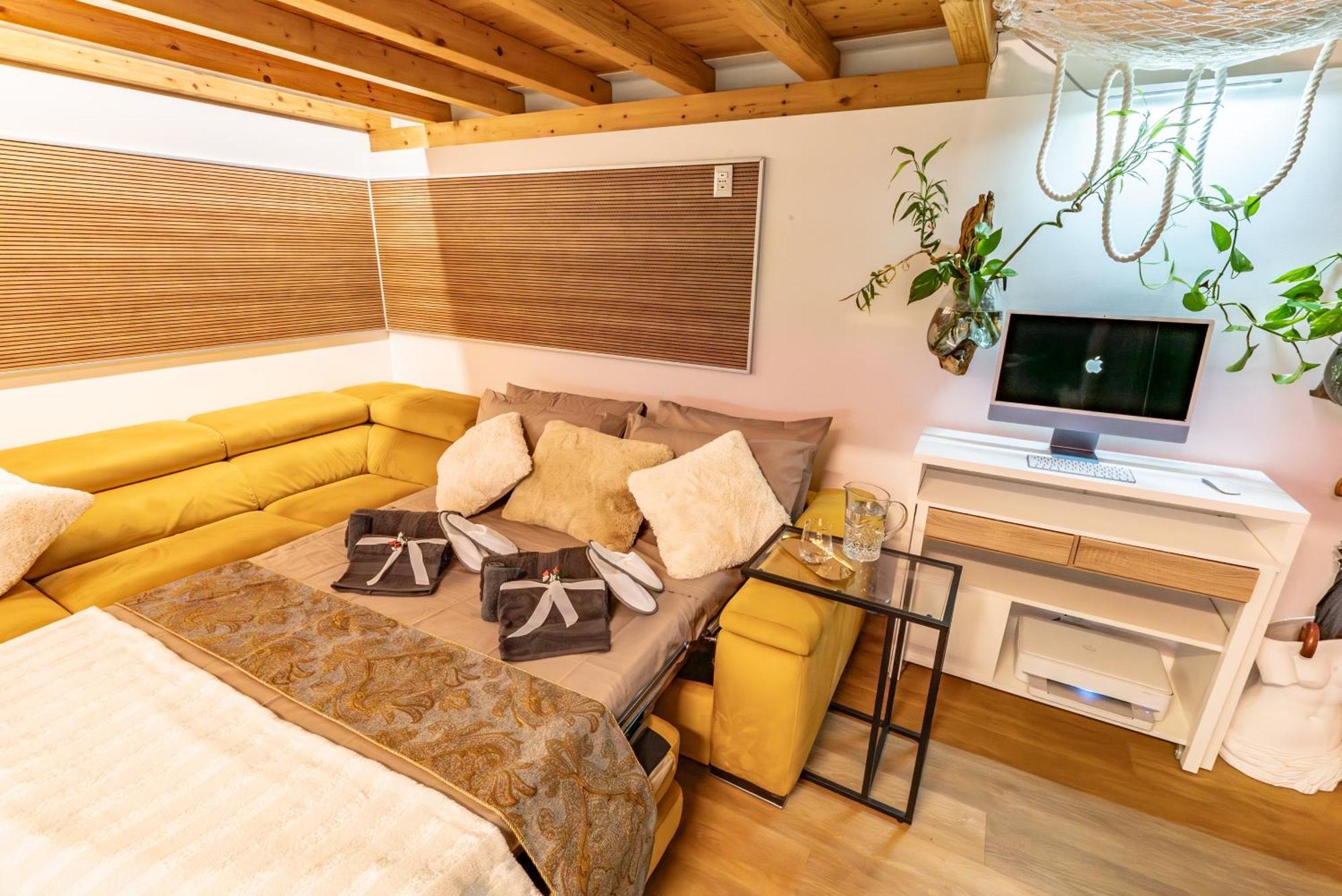 Luxe & Central Haven - Jacuzzi, Sauna, Steam, Private Parking コモ エクステリア 写真